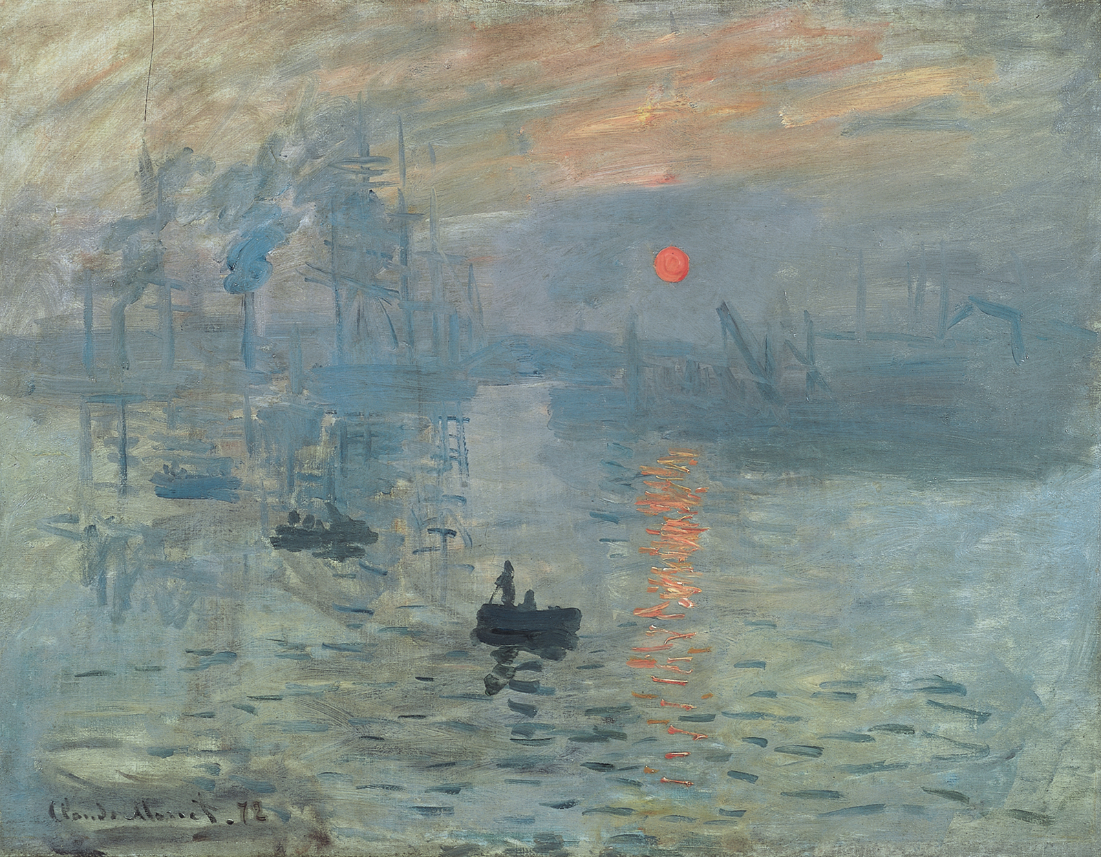 Port dans une brume matinale douce, soleil orangé et reflets calmes sur l'eau